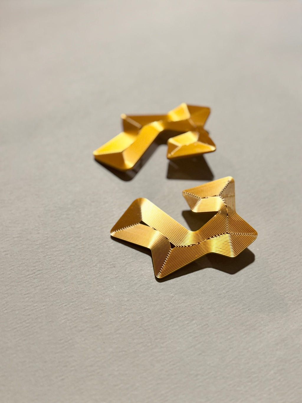 "Course" optical earrings