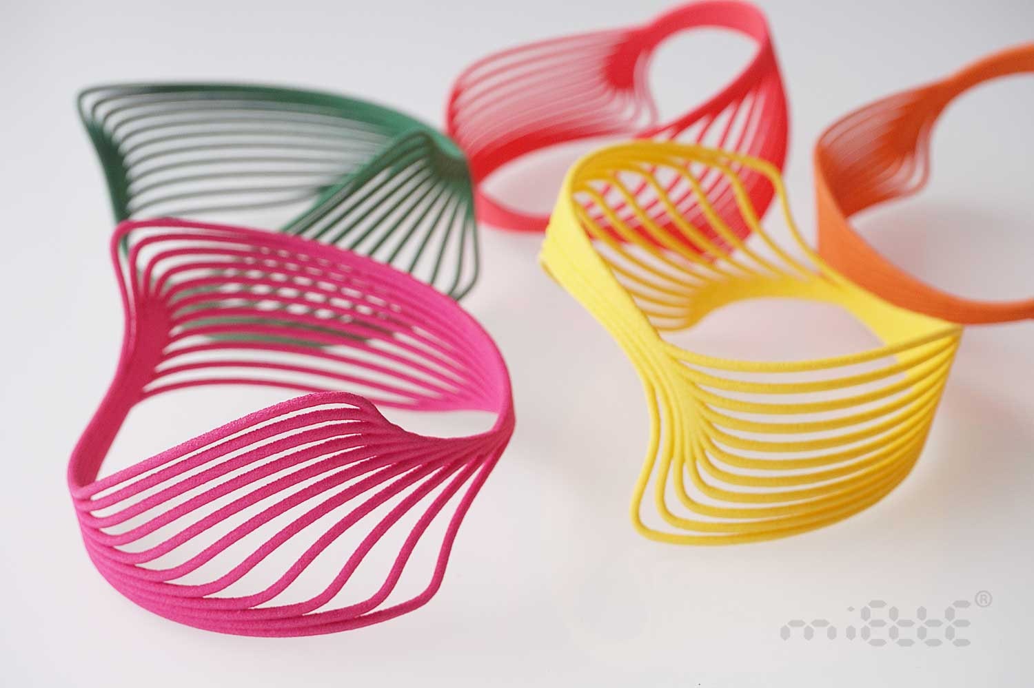 Bracelet "Moiré" délicat - sustainable PLA bioplastic bracelet - Miette jewelry