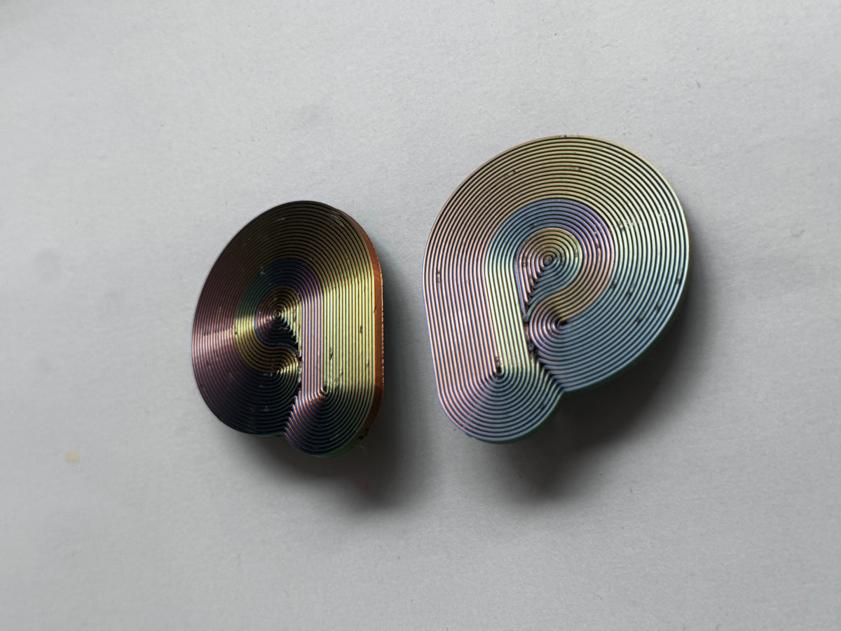 « Symbiose» – Boucles d'oreilles Irisées Graphiques