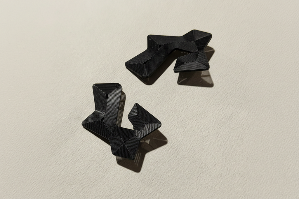 "Course" optical earrings