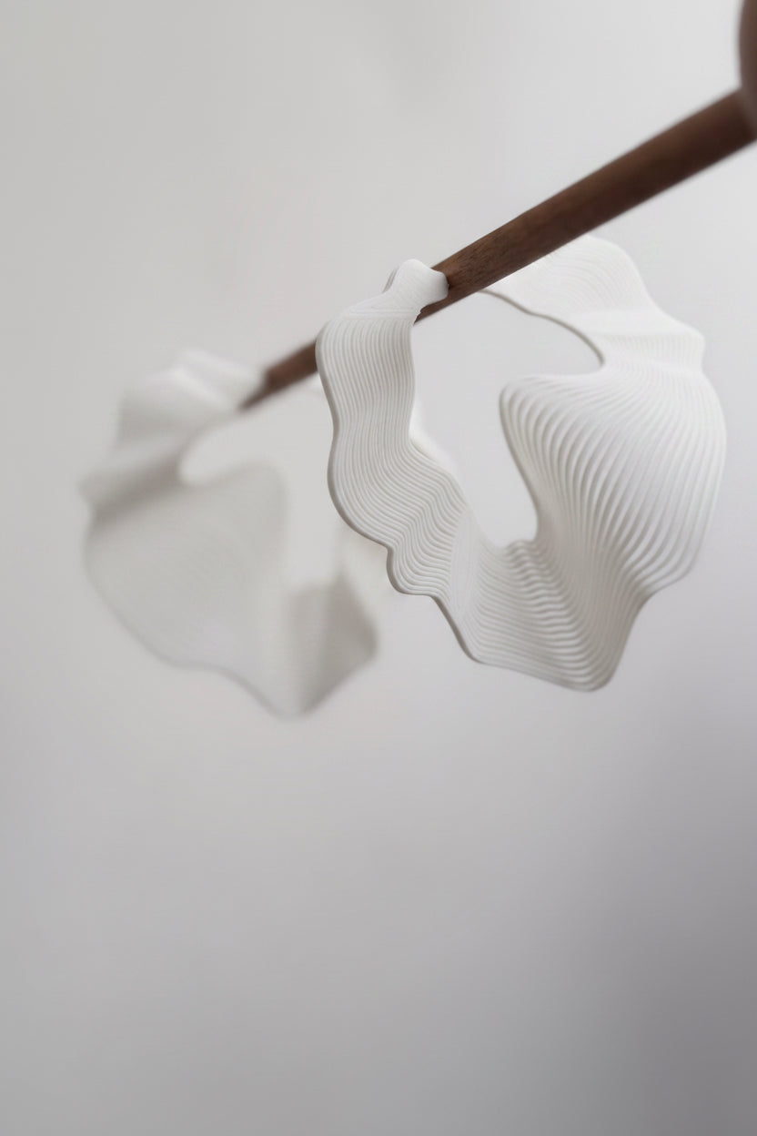 Hoop earrings miette white over-size linear uniques