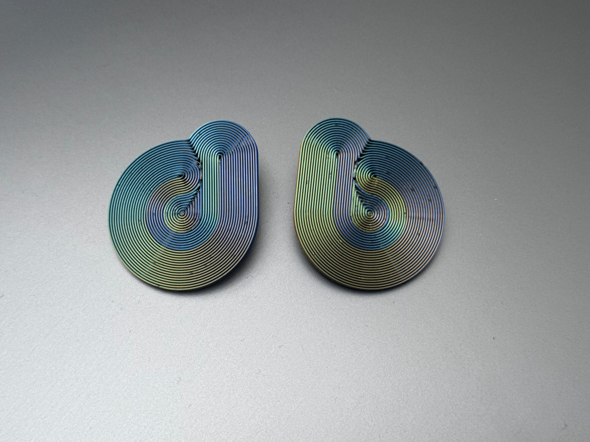 « Symbiose» – Boucles d'oreilles Irisées Graphiques