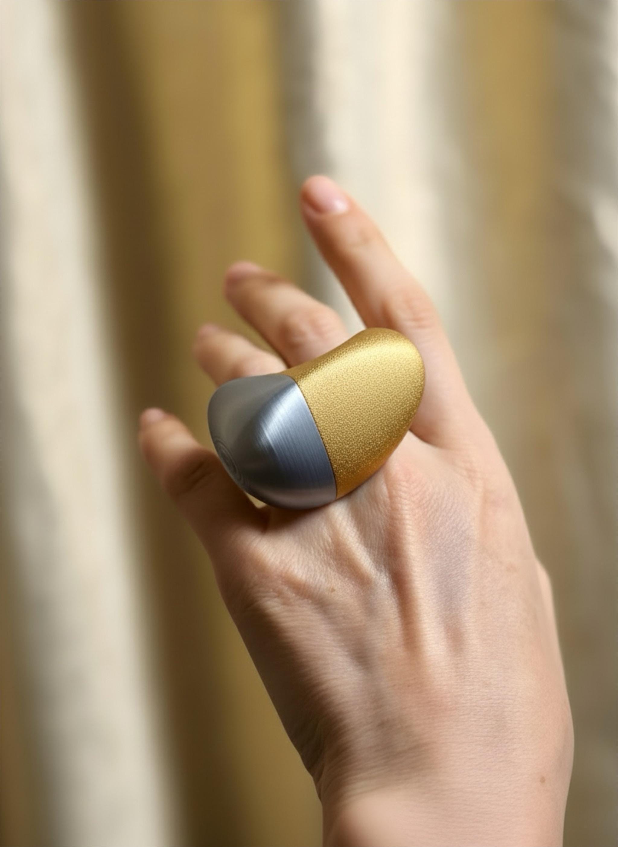  - sustainable bioplastic jewelry - Miette