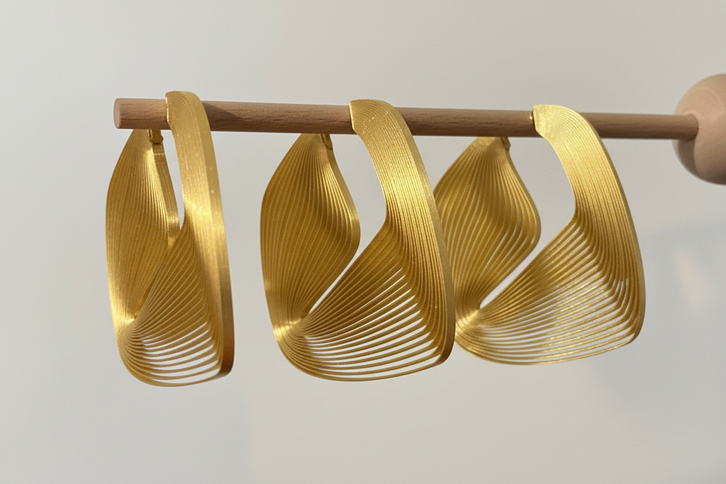 "Circonstances" Hoop Earrings